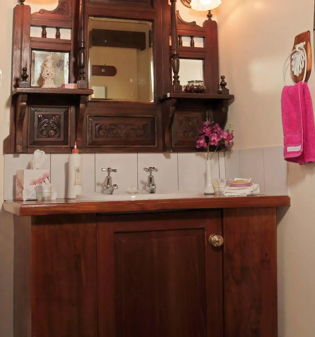 Tamborine Mountain Bed And Breakfast Отель типа 
